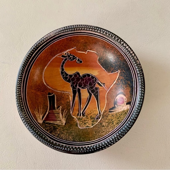 Hand Carved Animal Print Decorative Bowl With Sandstone Eggs Kenya - Picture 2 of 9